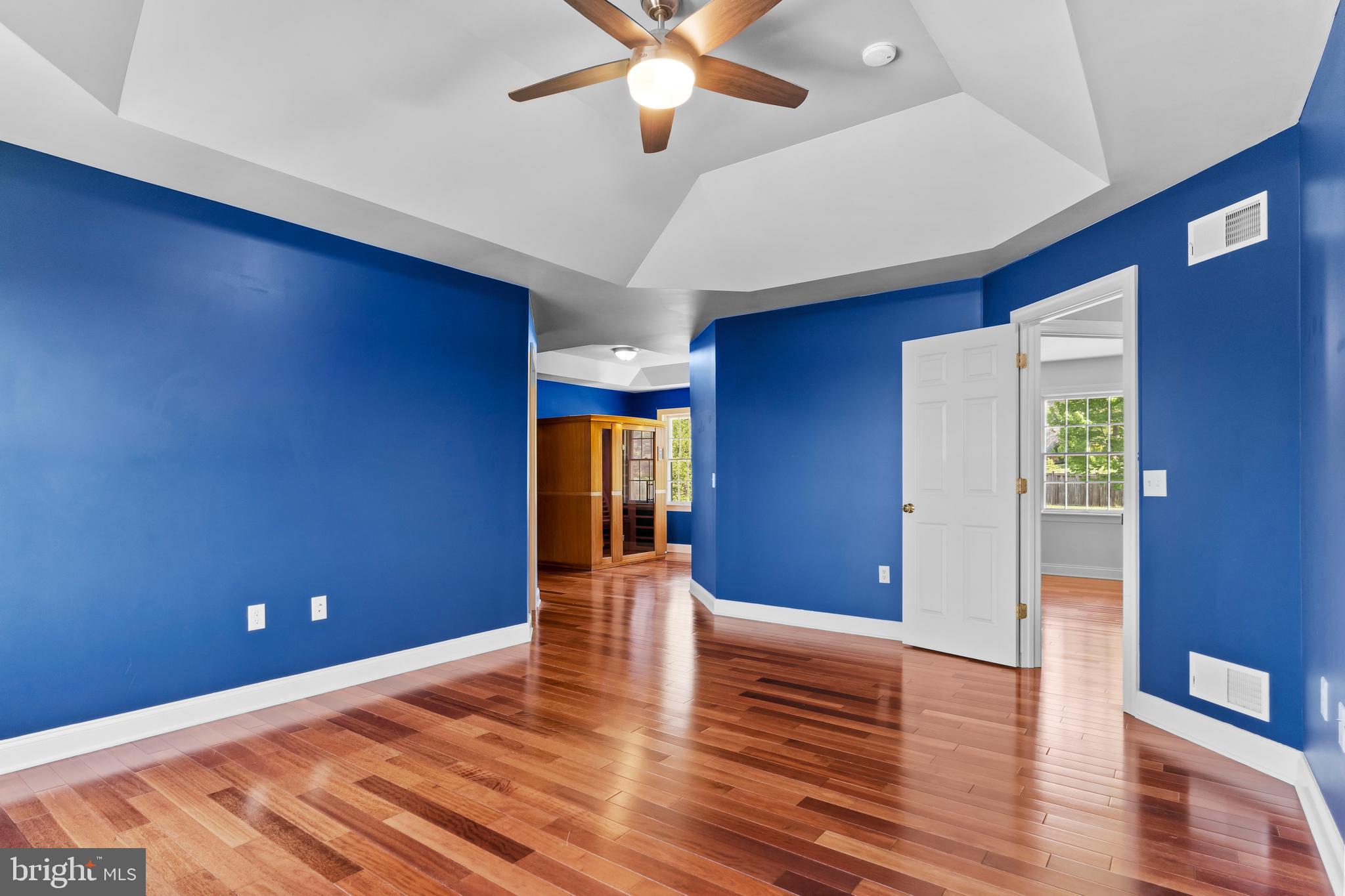 MEADOWBROOK FARMS - Residential