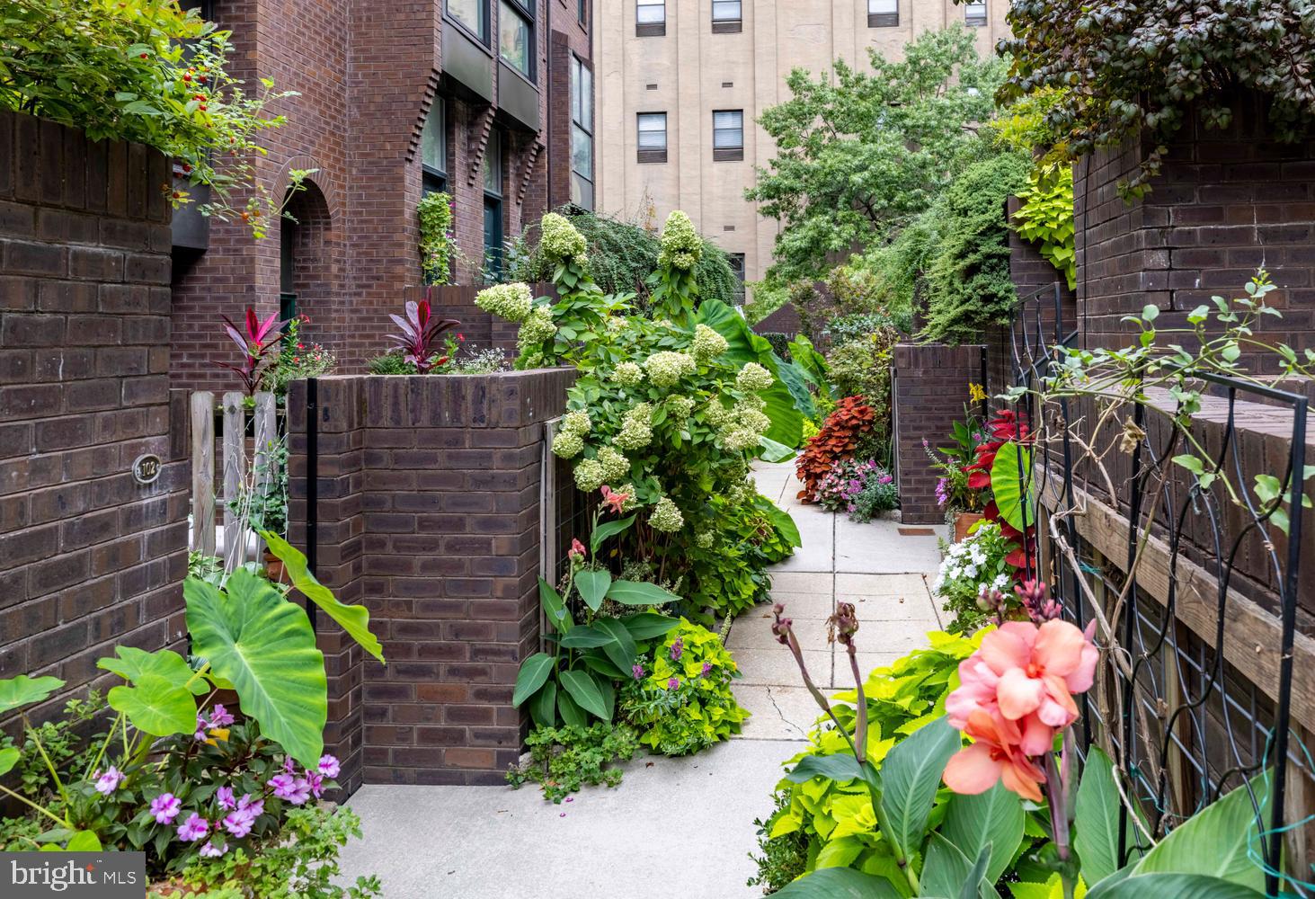 100 N 22ND STREET 102