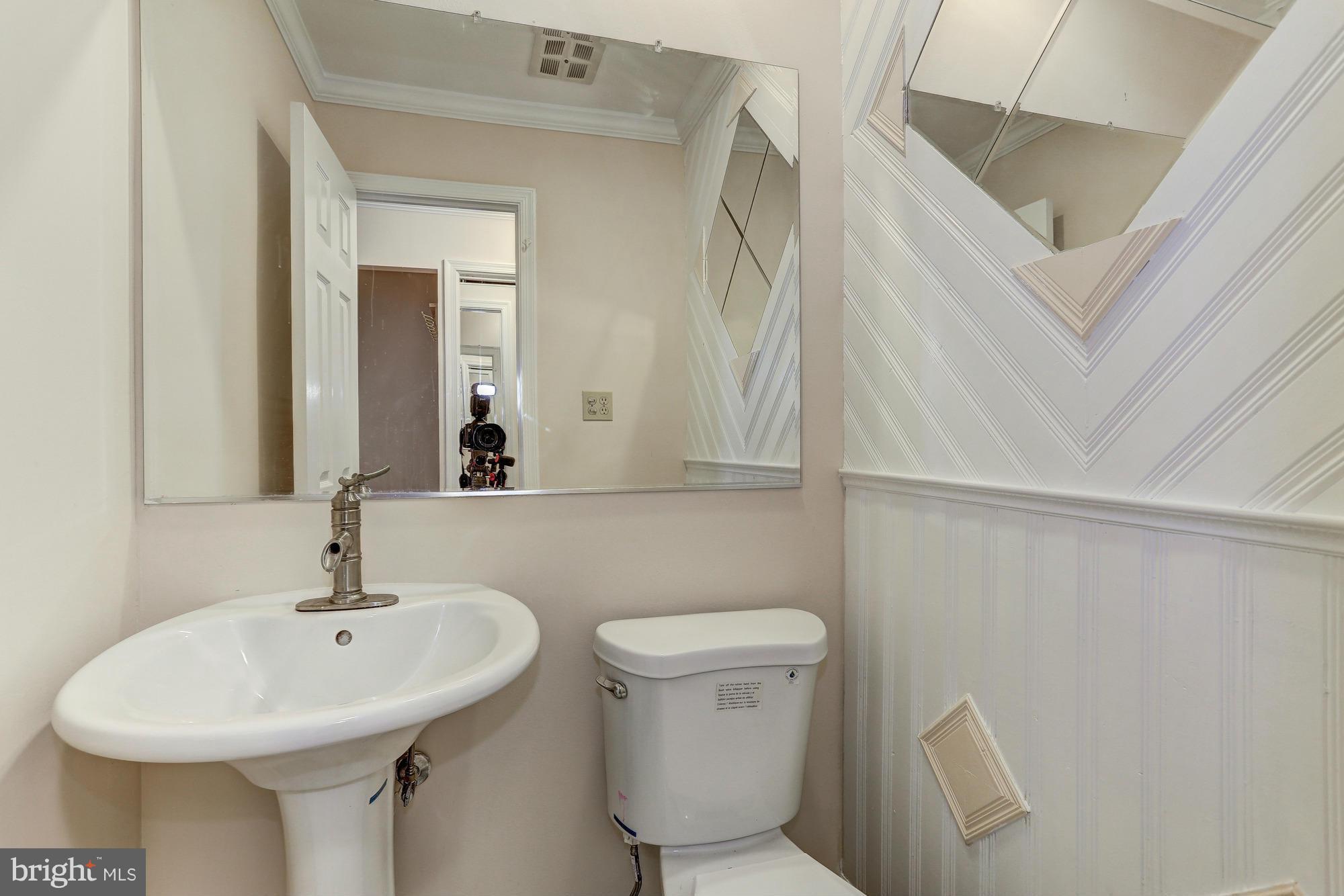 LONDON TOWNE - Residential