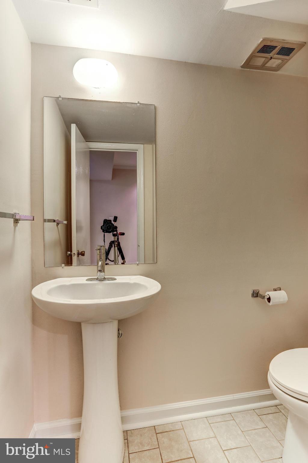 LONDON TOWNE - Residential