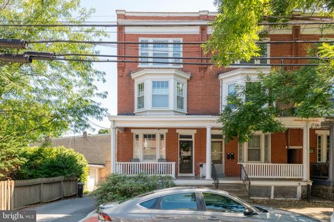 Photo of 337 N Pine Street, Lancaster, PA 17603 (MLS # PALA2056568)