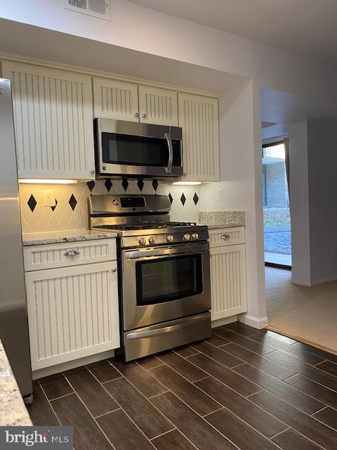 SOUTHGATE - Residential Lease