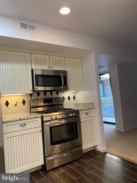 SOUTHGATE - Residential Lease