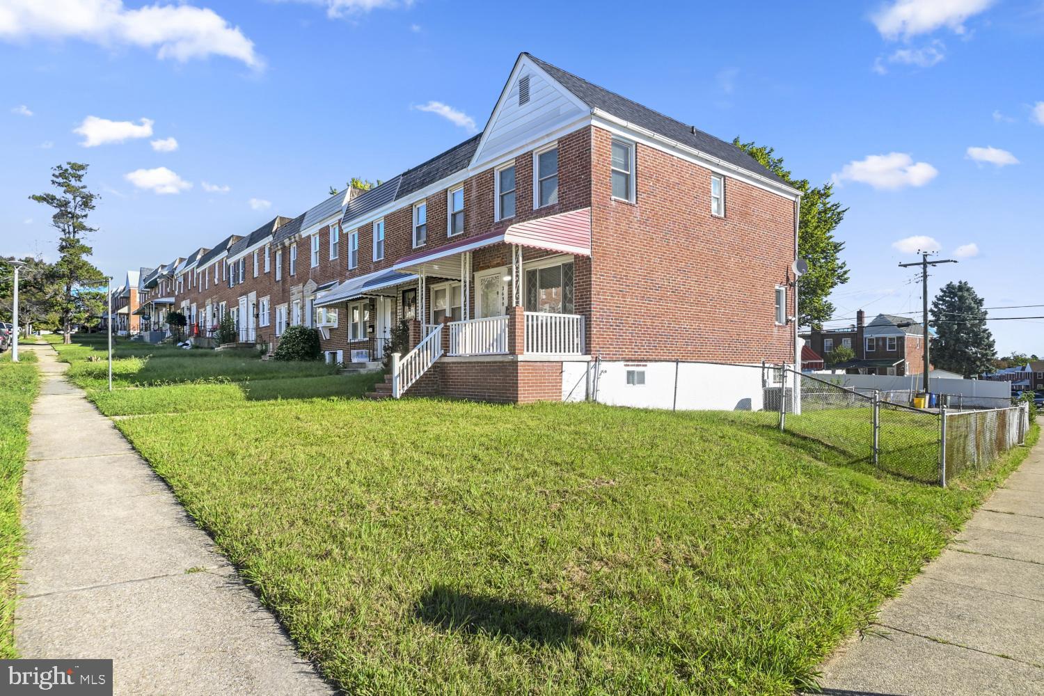 3698 KENYON AVENUE