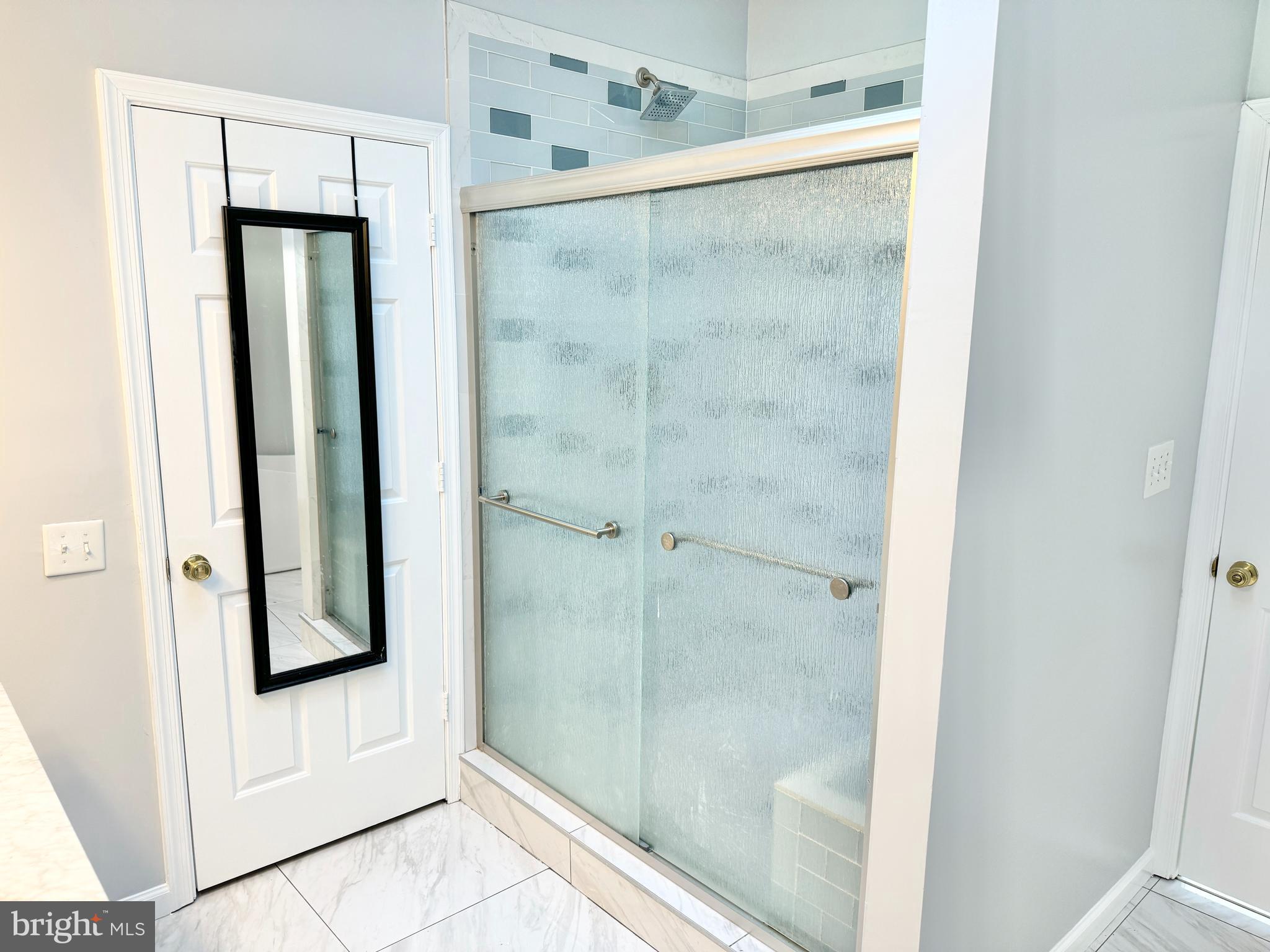 TWIN OAKS FARM - Residential Lease