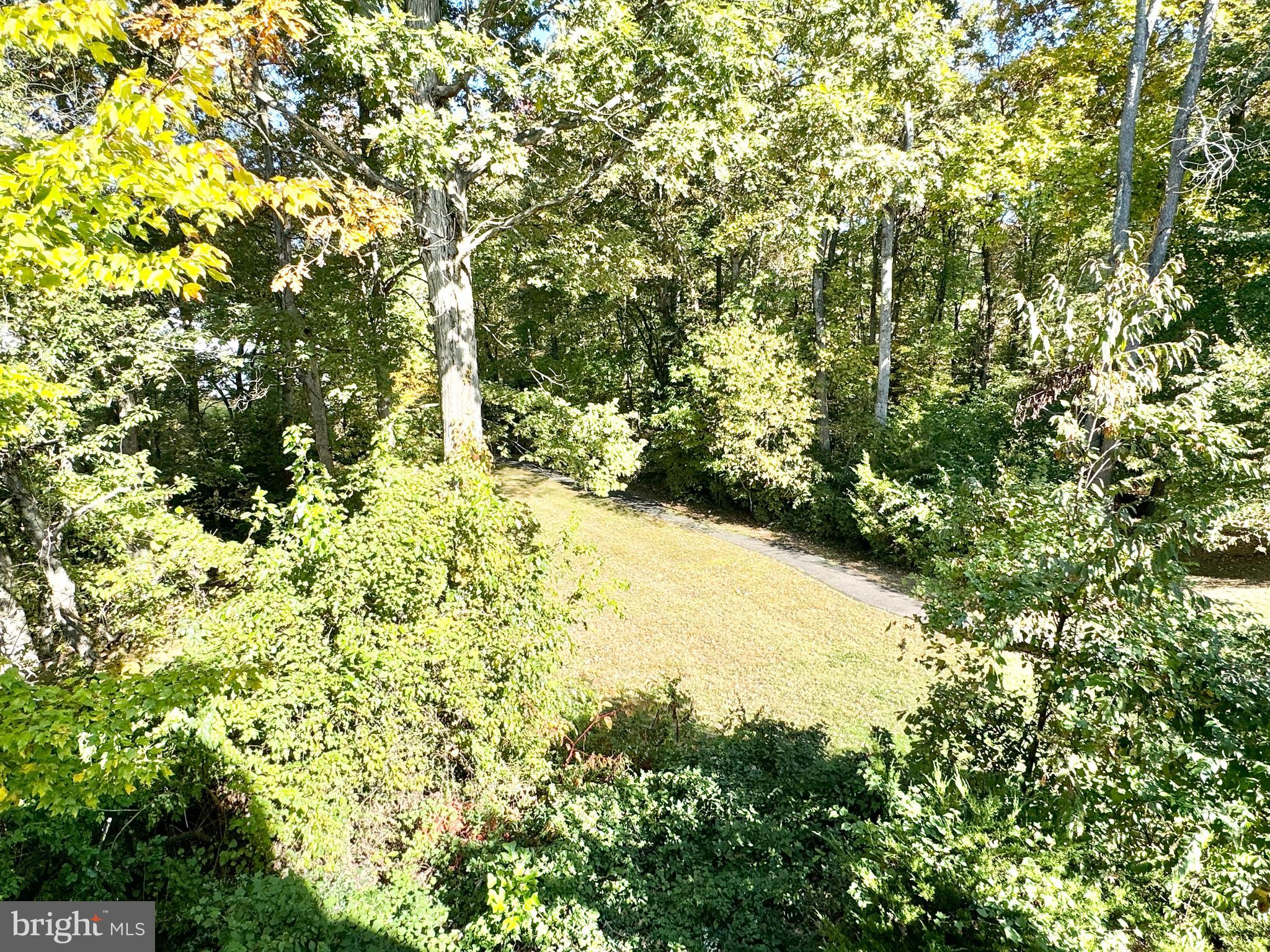 TWIN OAKS FARM - Residential Lease