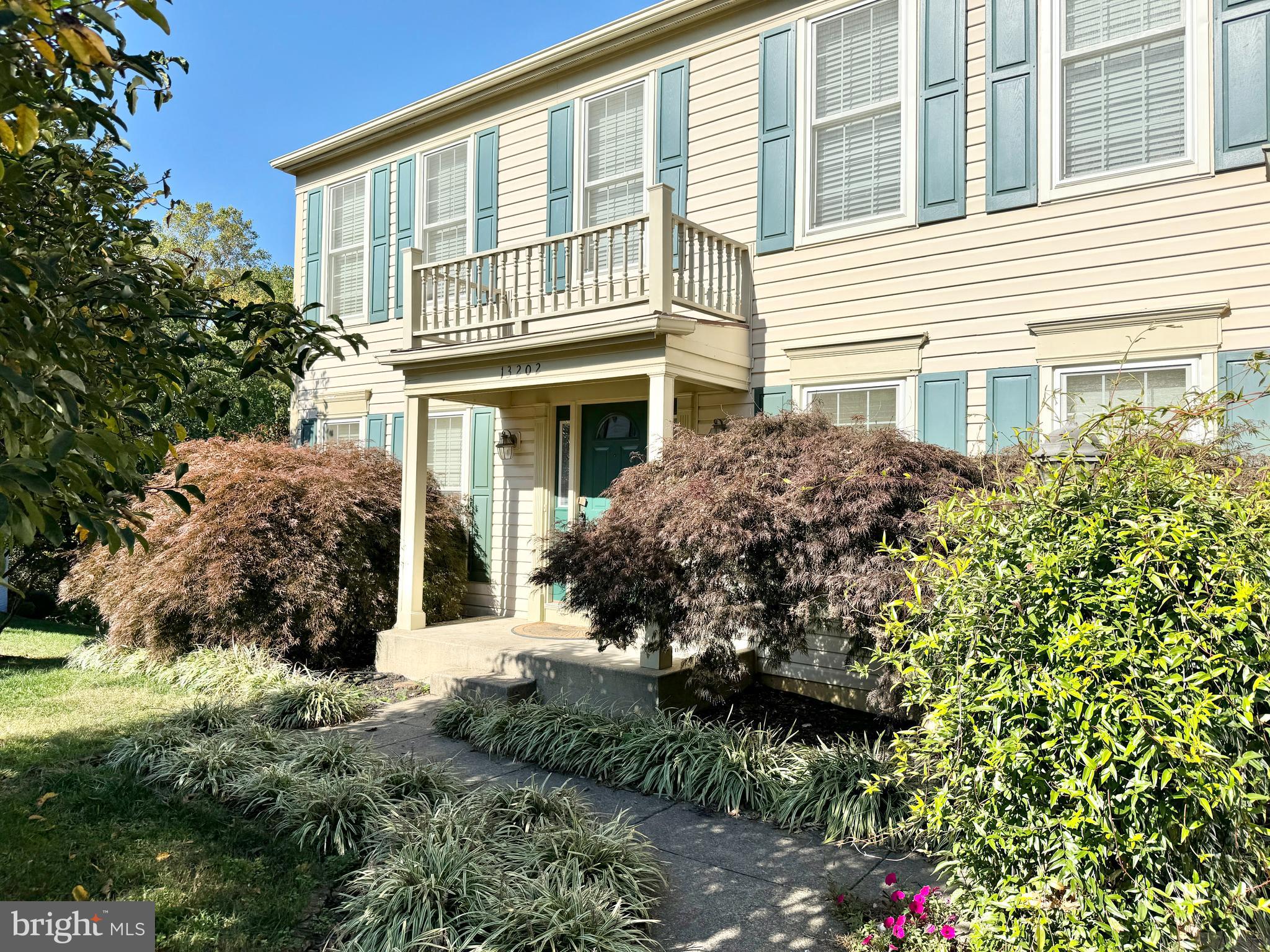 TWIN OAKS FARM - Residential Lease