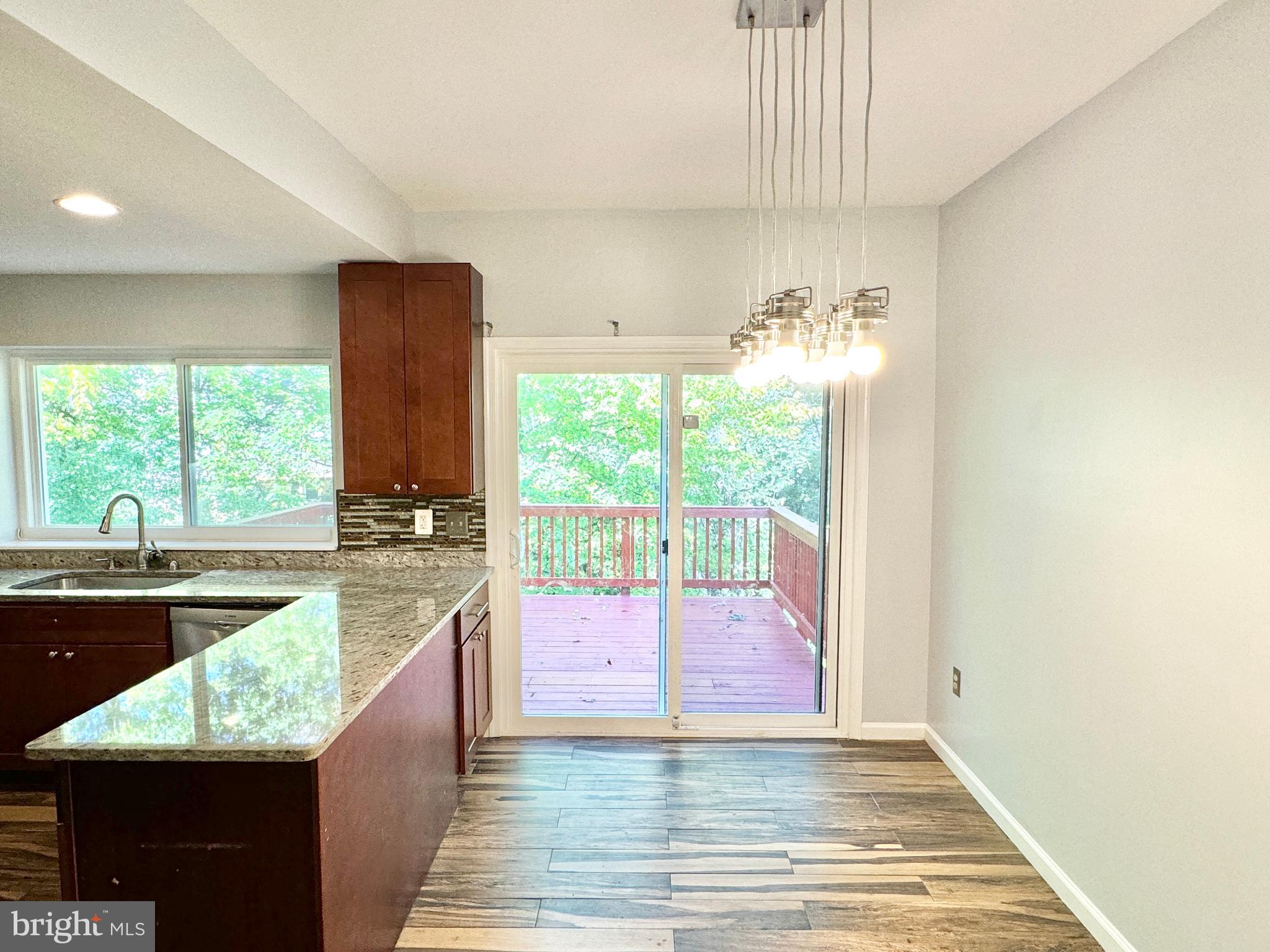 TWIN OAKS FARM - Residential Lease