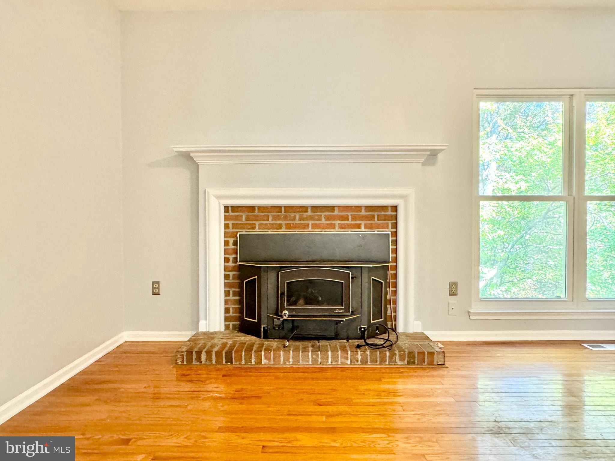 TWIN OAKS FARM - Residential Lease