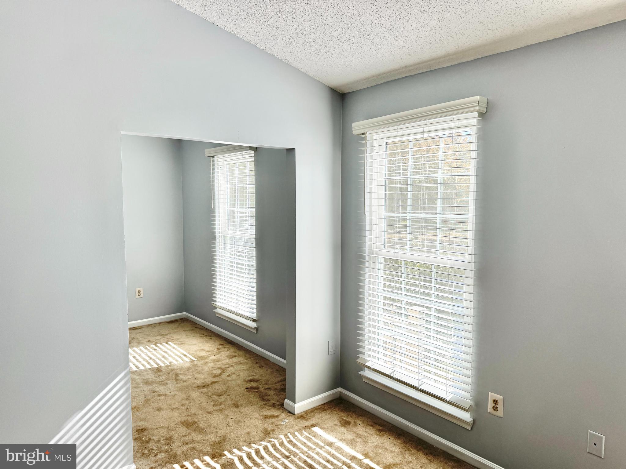 TWIN OAKS FARM - Residential Lease