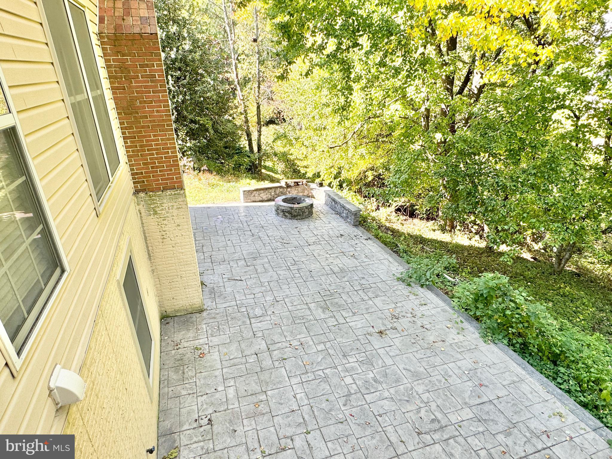 TWIN OAKS FARM - Residential Lease