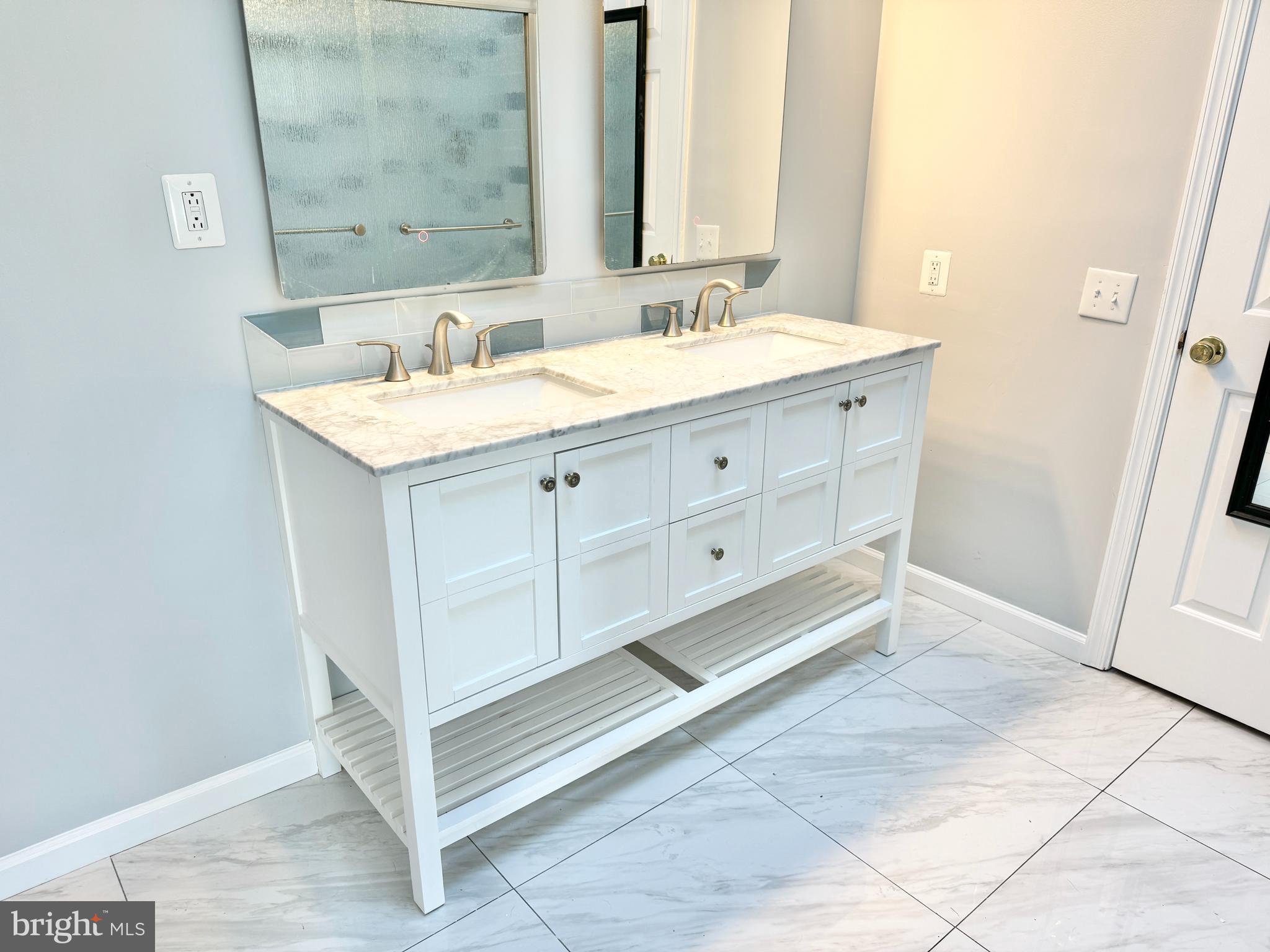 TWIN OAKS FARM - Residential Lease