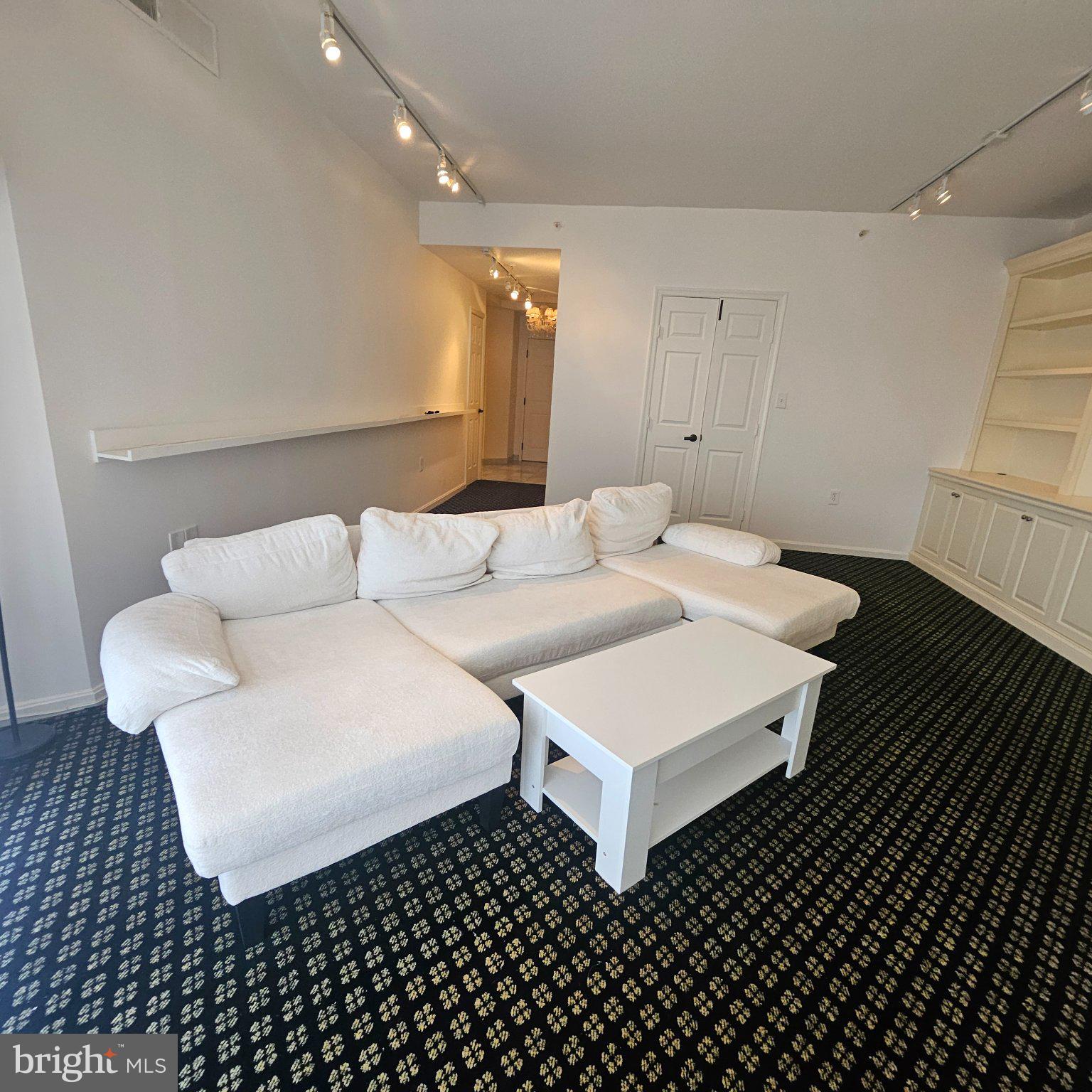 TUSCANY-CANTERBURY - Residential