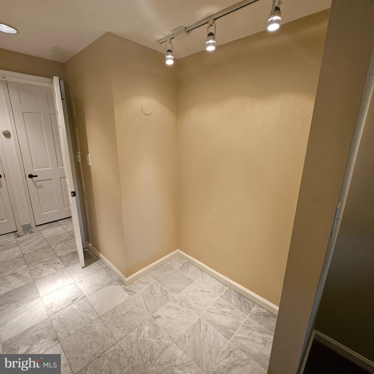 TUSCANY-CANTERBURY - Residential