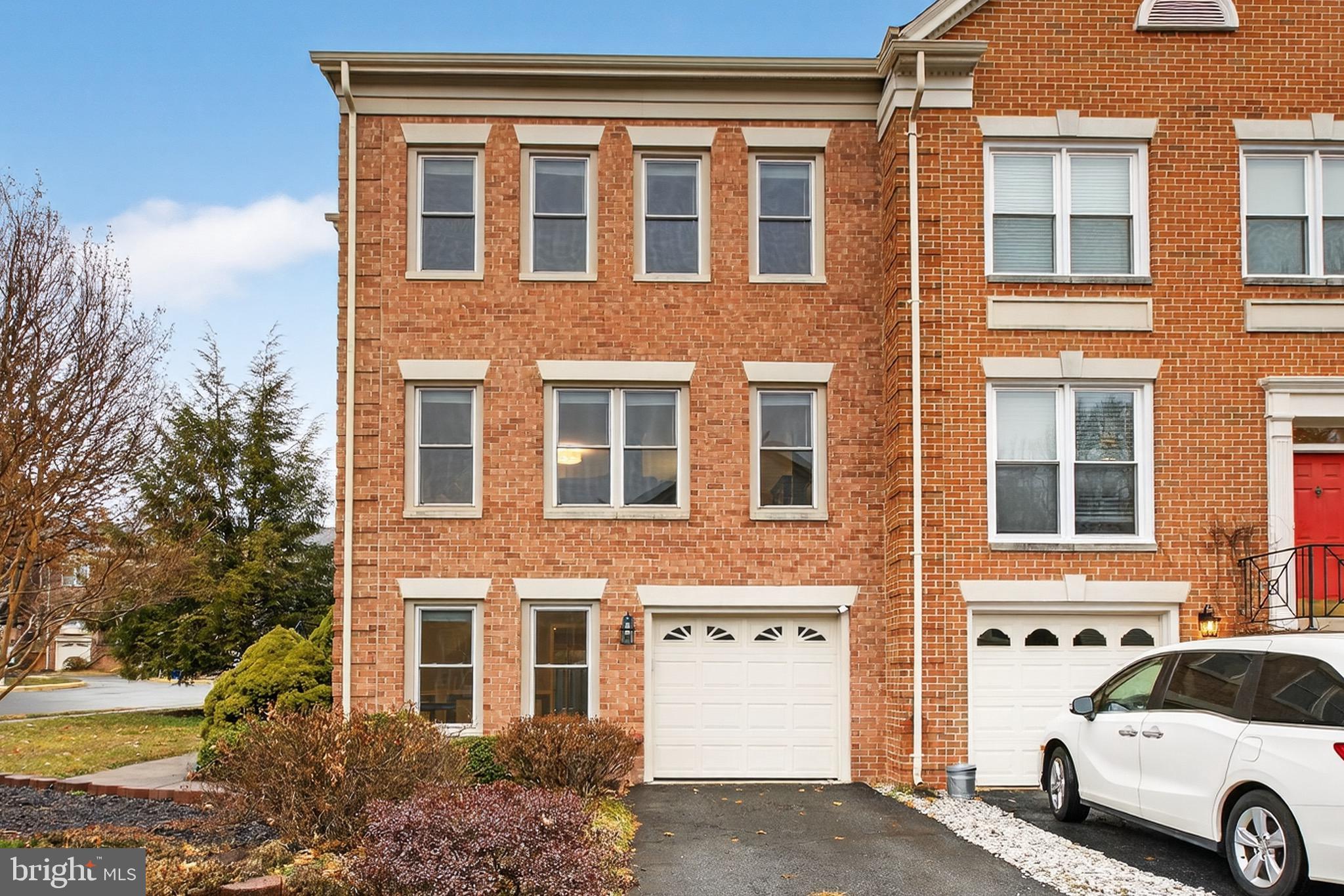 SULLY STATION - Residential