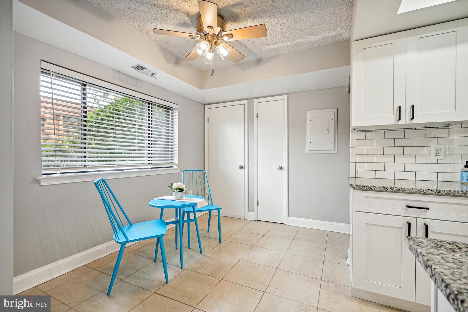 VISTAS OF VIENNA CONDOMINIUMS - Residential