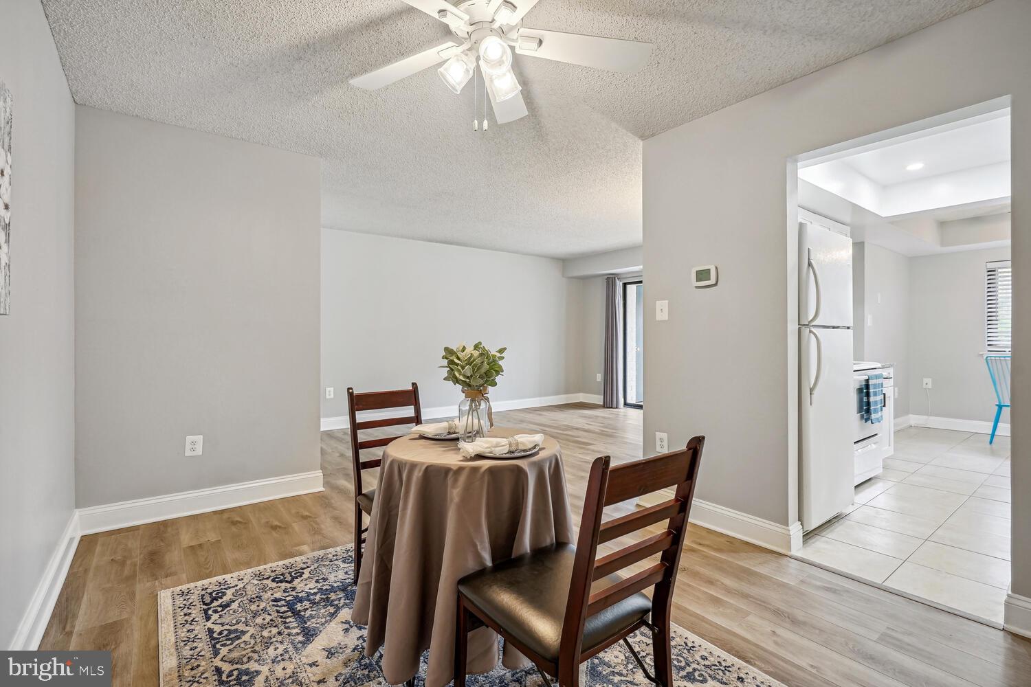 VISTAS OF VIENNA CONDOMINIUMS - Residential