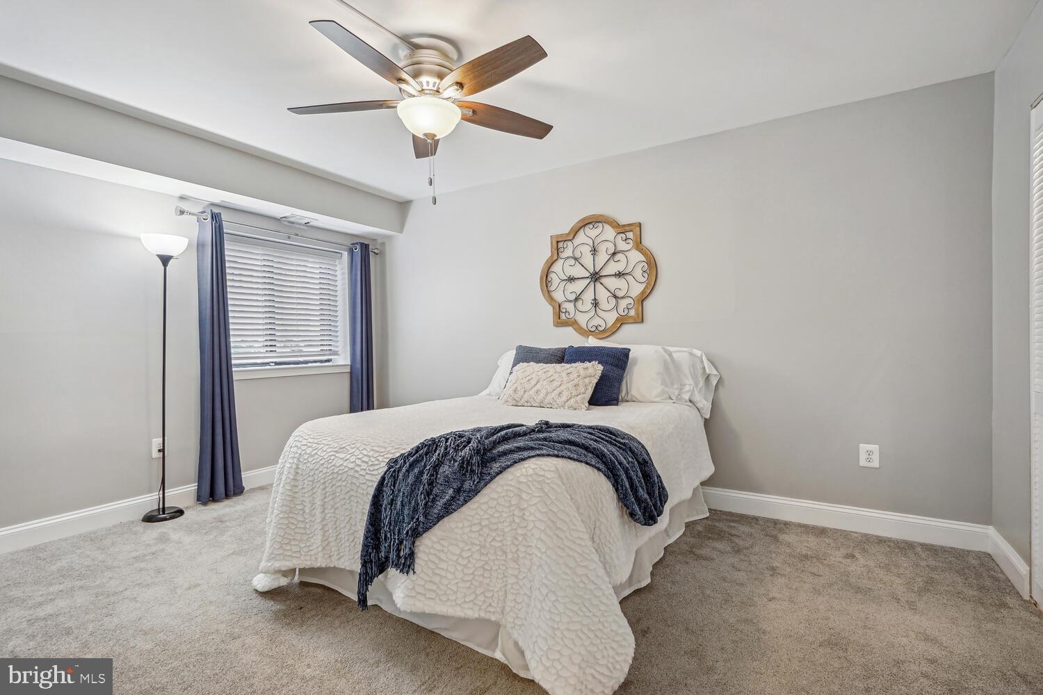 VISTAS OF VIENNA CONDOMINIUMS - Residential