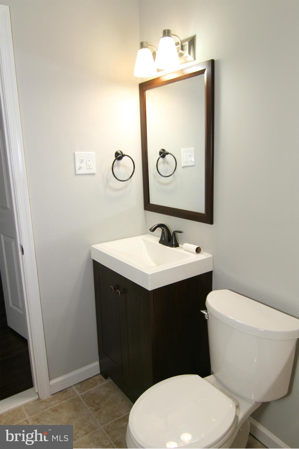 SOUTH LAWN - Residential