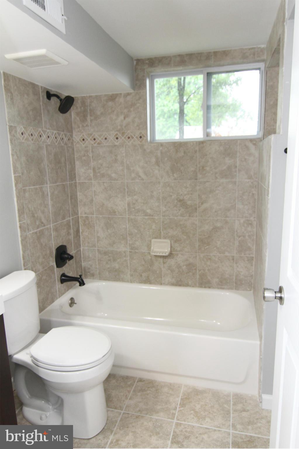 SOUTH LAWN - Residential