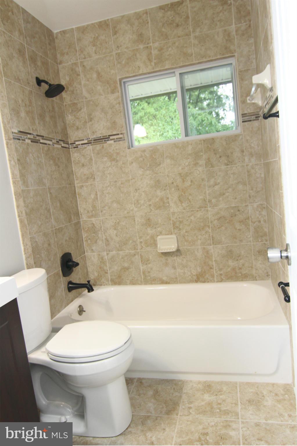 SOUTH LAWN - Residential