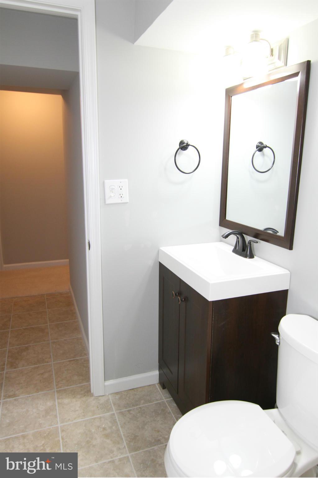 SOUTH LAWN - Residential