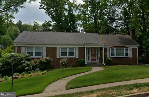 Photo of 4213 Wilton Woods Lane, ALEXANDRIA, VA 22310 (MLS # VAFX2309622)