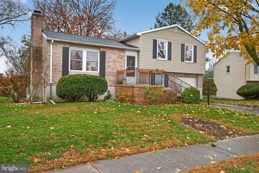 Photo of 141 Summer Lane, LITITZ, PA 17543 (MLS # PALA2080168)