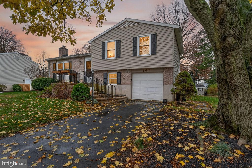 Photo of 141 Summer Lane, LITITZ, PA 17543 (MLS # PALA2080168)