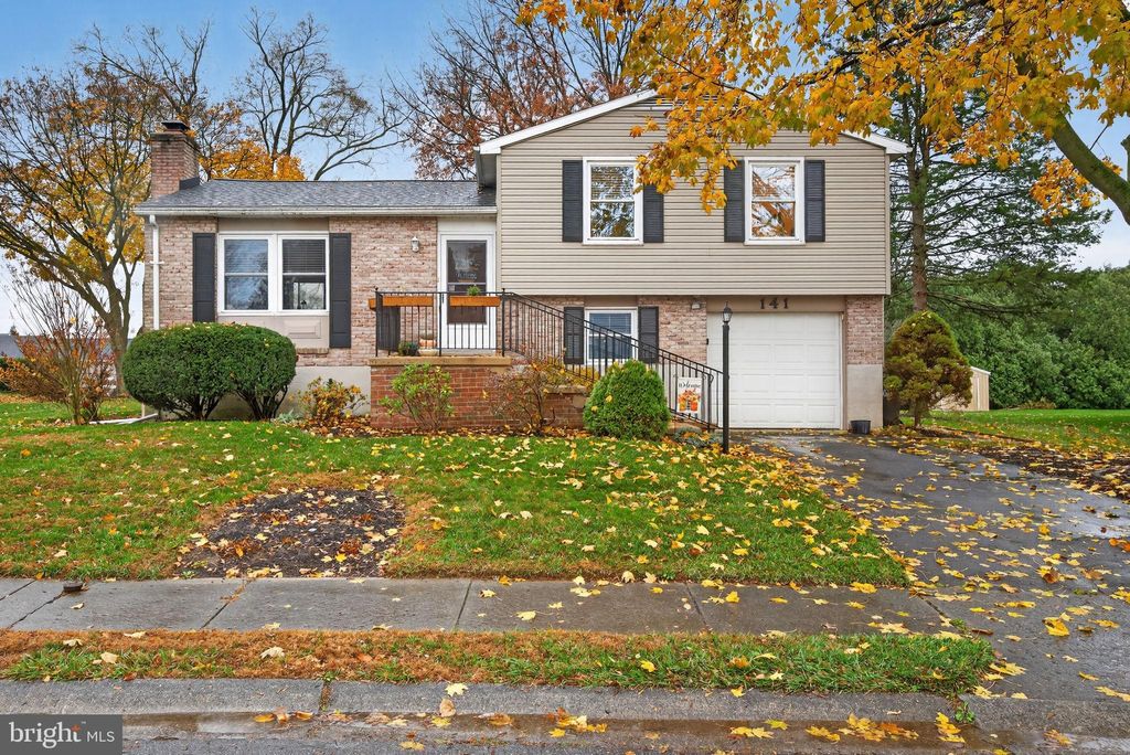 Photo of 141 Summer Lane, LITITZ, PA 17543 (MLS # PALA2080168)