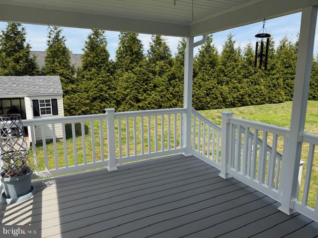 LOGANS RUN - Residential