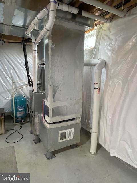 LOGANS RUN - Residential