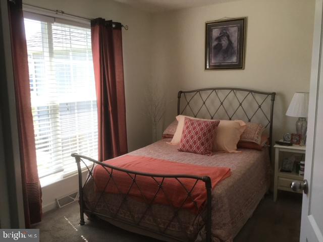 LOGANS RUN - Residential