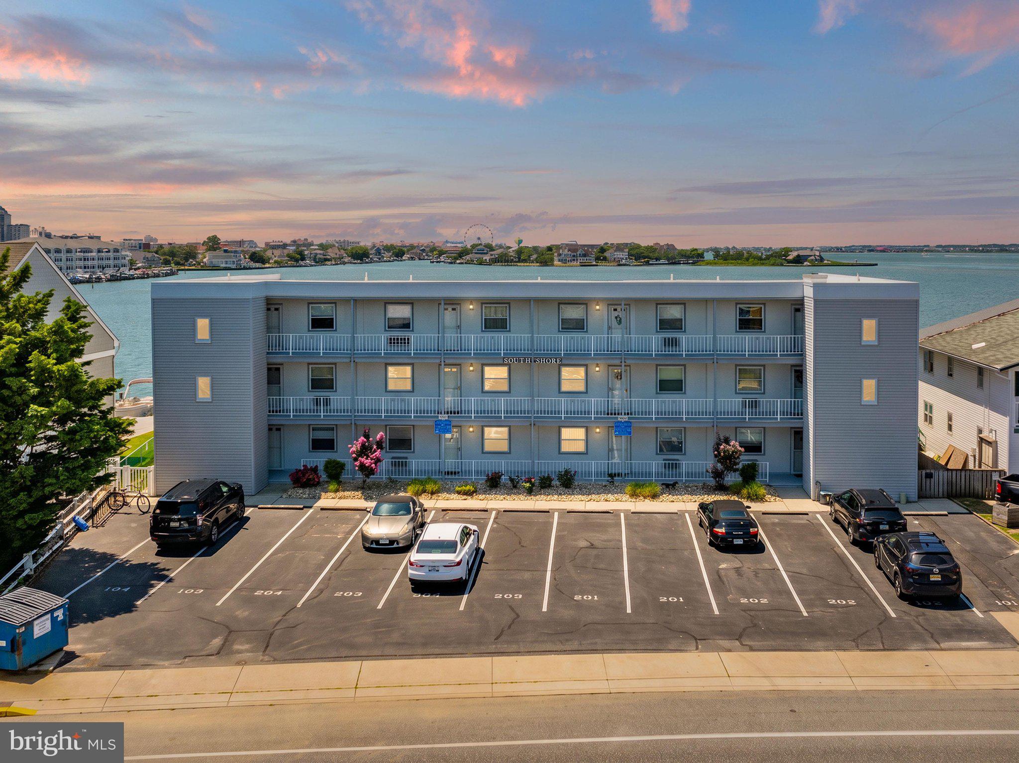 405 BAYSHORE DRIVE 304