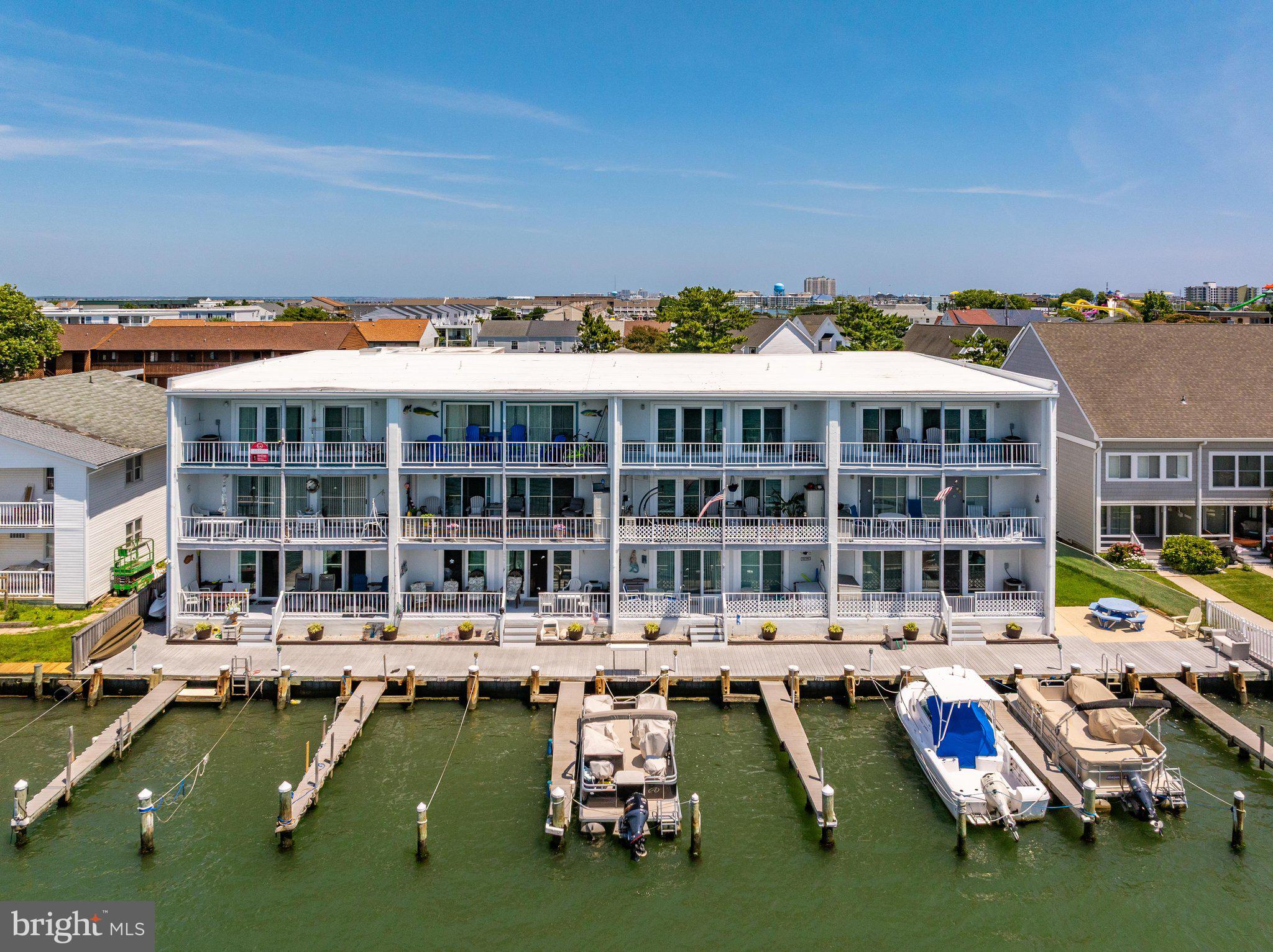 405 BAYSHORE DRIVE 304