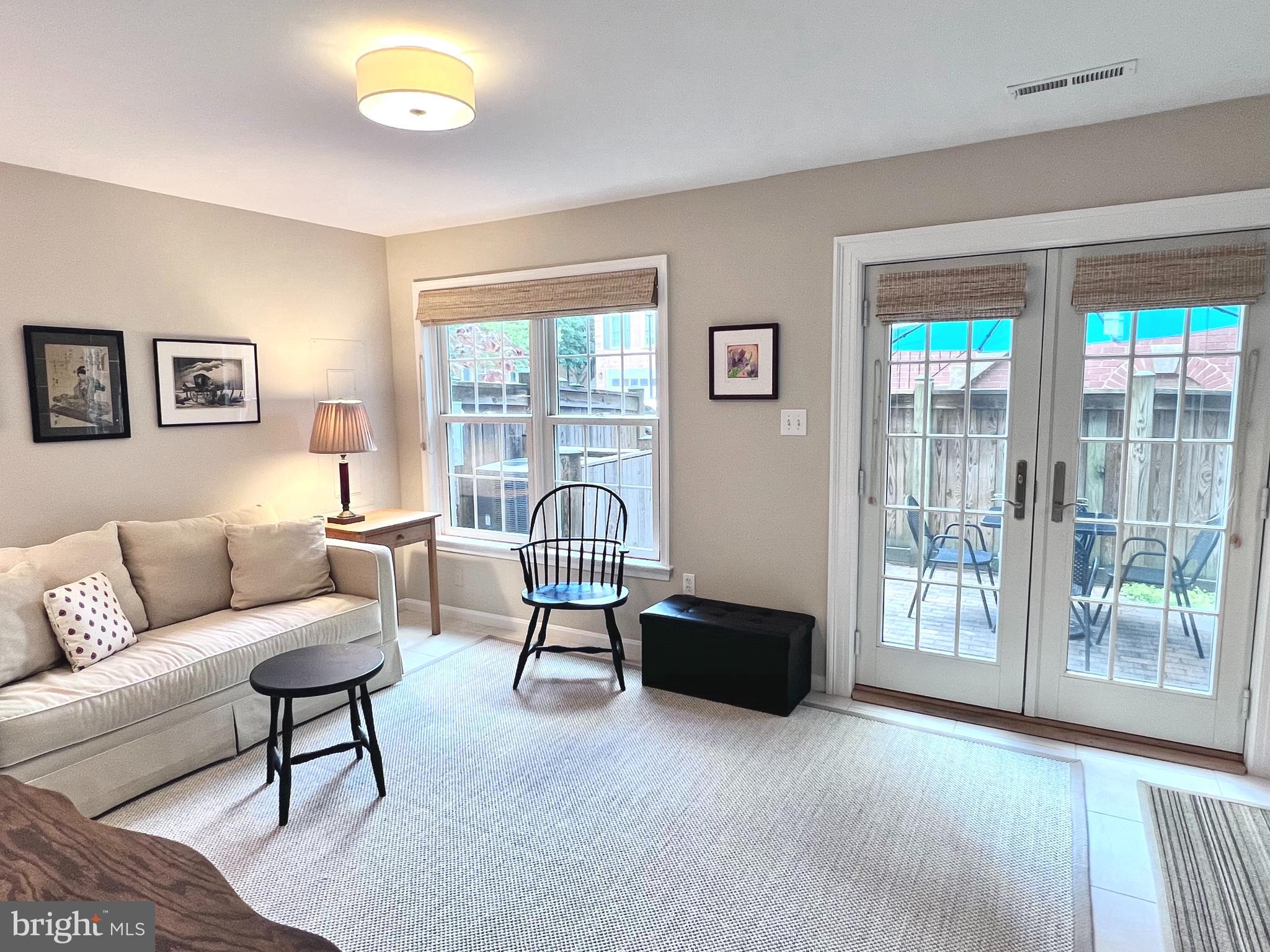 BALLSTON AREA TOWNHOUSES - Residential