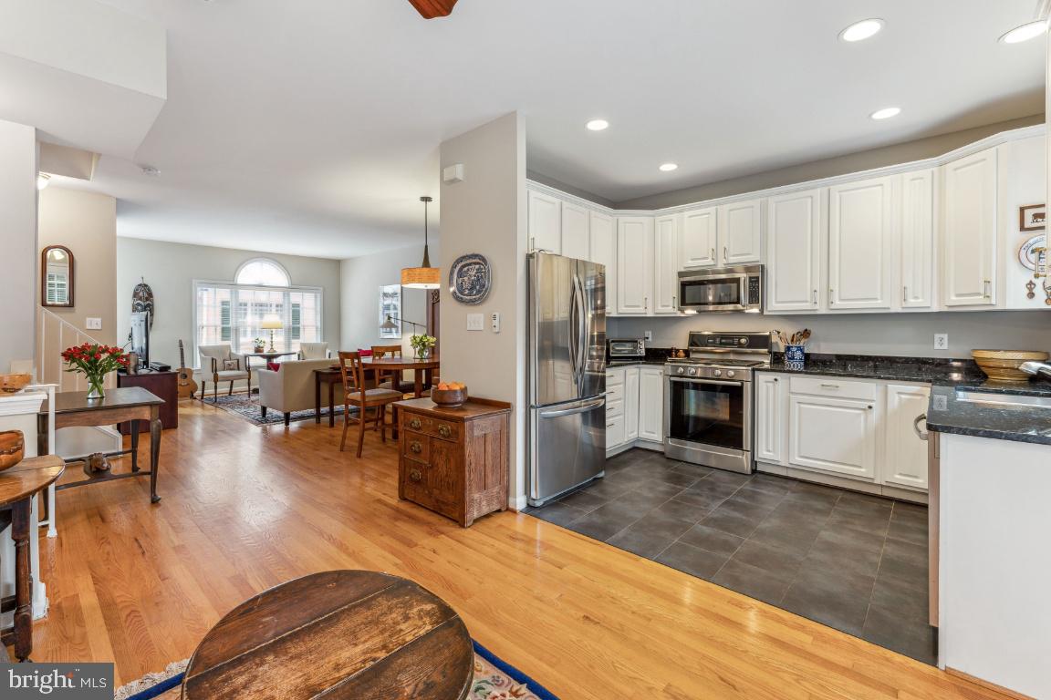 BALLSTON AREA TOWNHOUSES - Residential