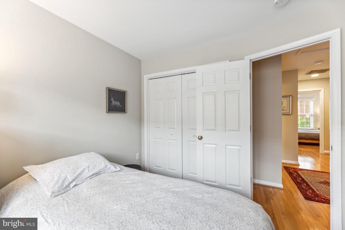 BALLSTON AREA TOWNHOUSES - Residential