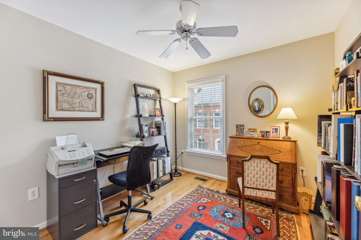 BALLSTON AREA TOWNHOUSES - Residential