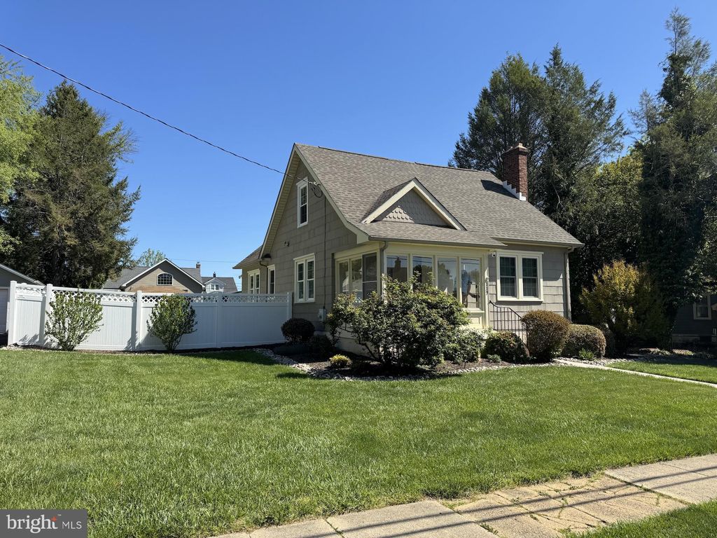 Photo of 117 Westmoreland Avenue, WILMINGTON, DE 19804 (MLS # DENC2101798)