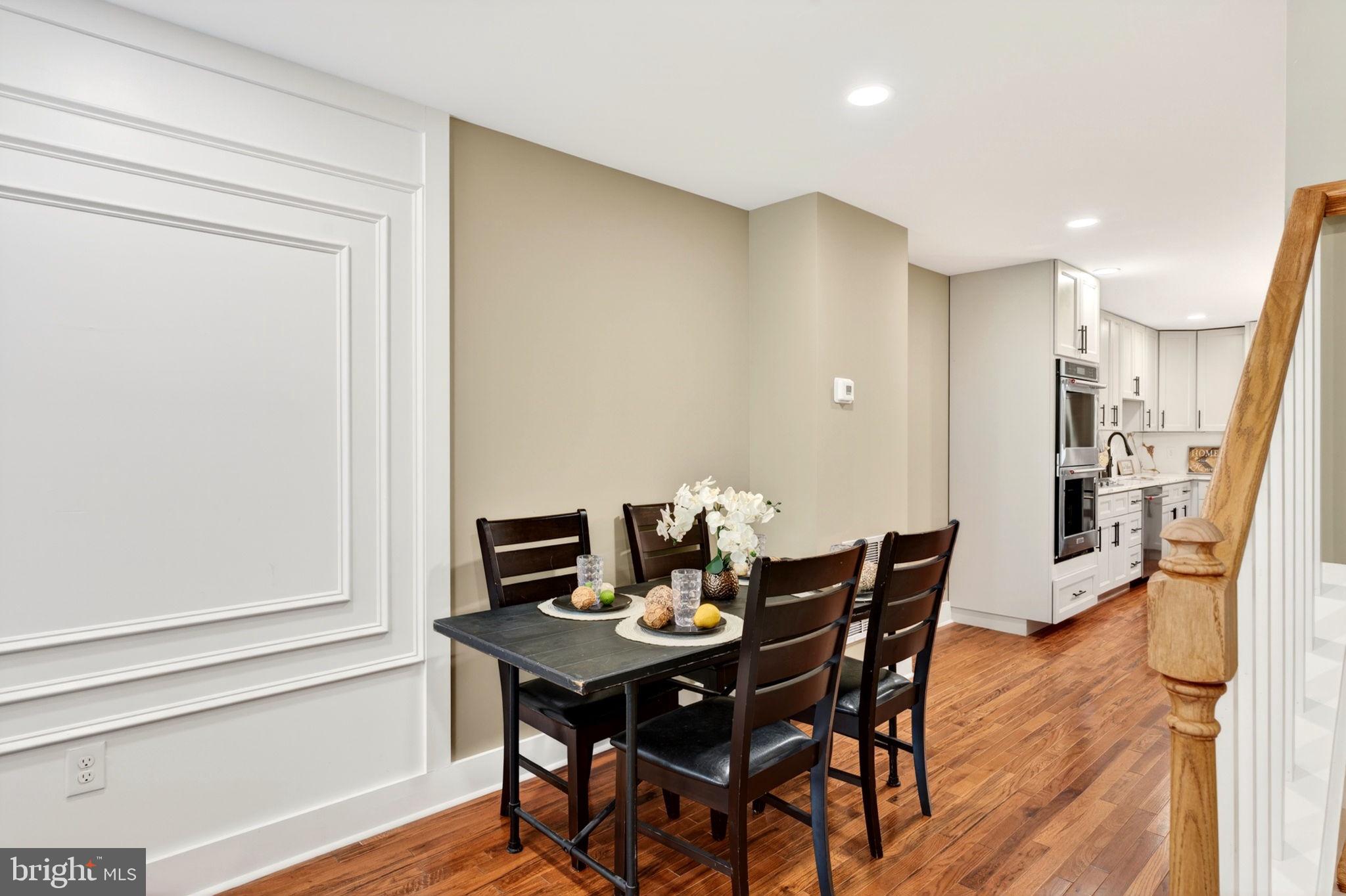 LOCUST POINT - Residential