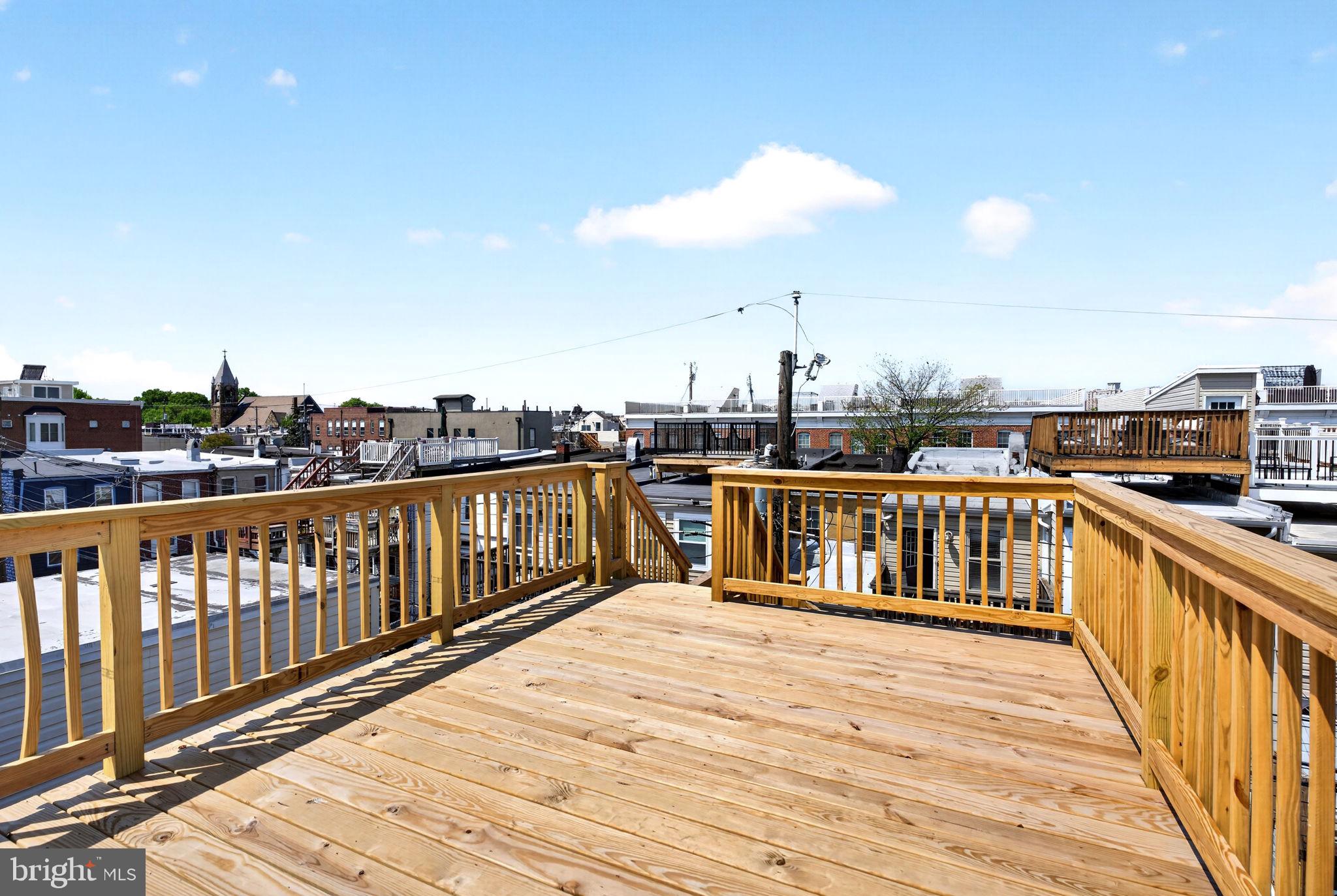 LOCUST POINT - Residential