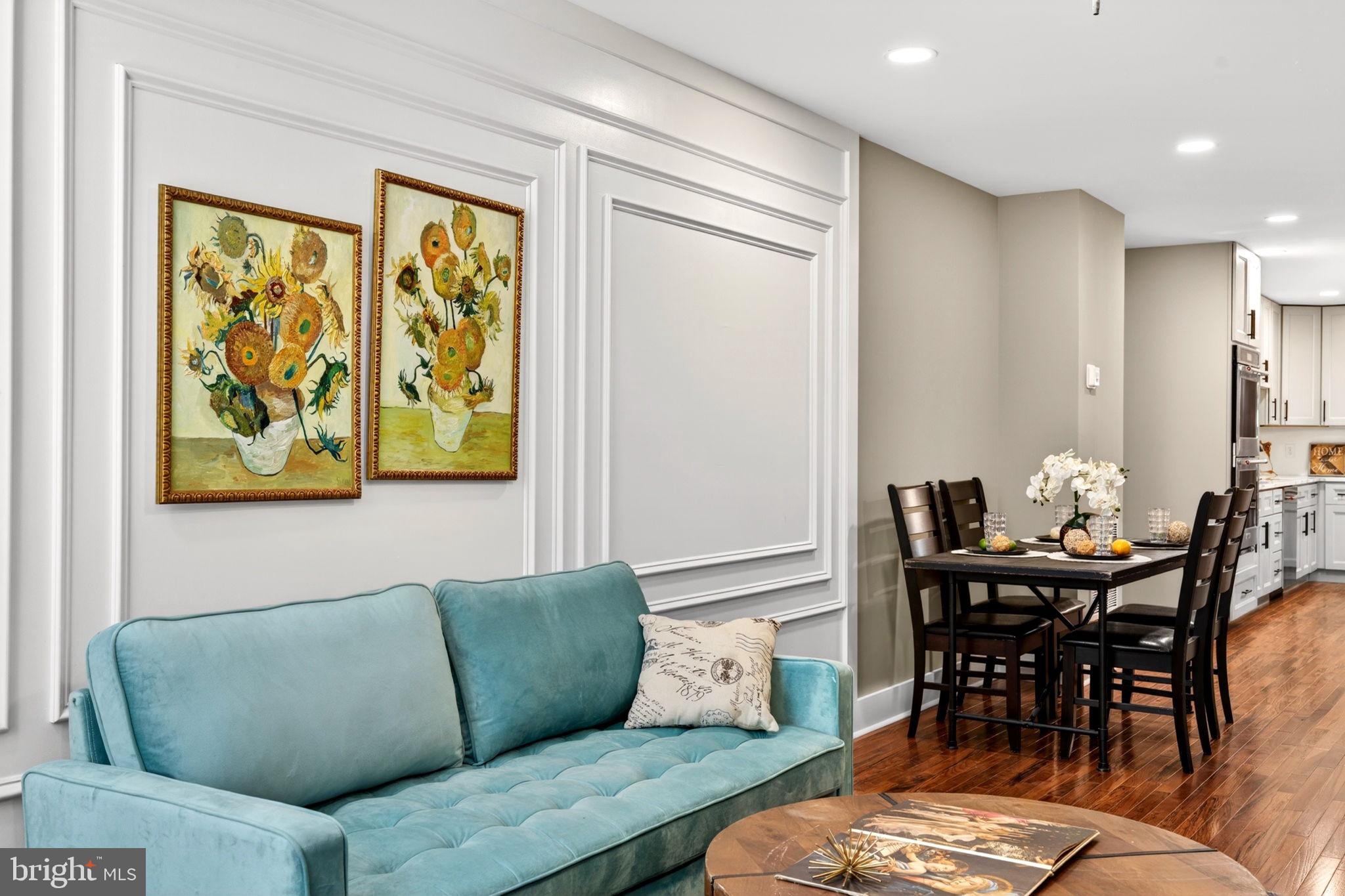 LOCUST POINT - Residential