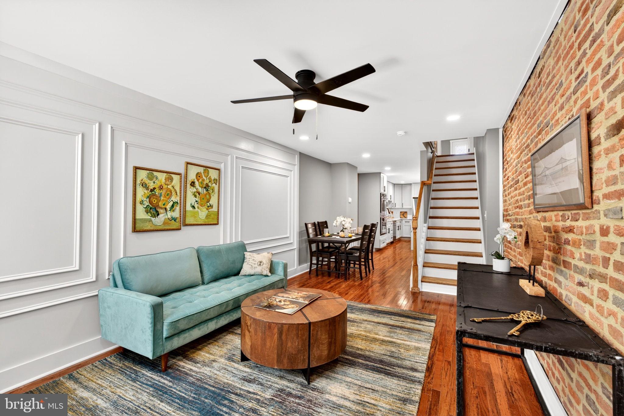 LOCUST POINT - Residential