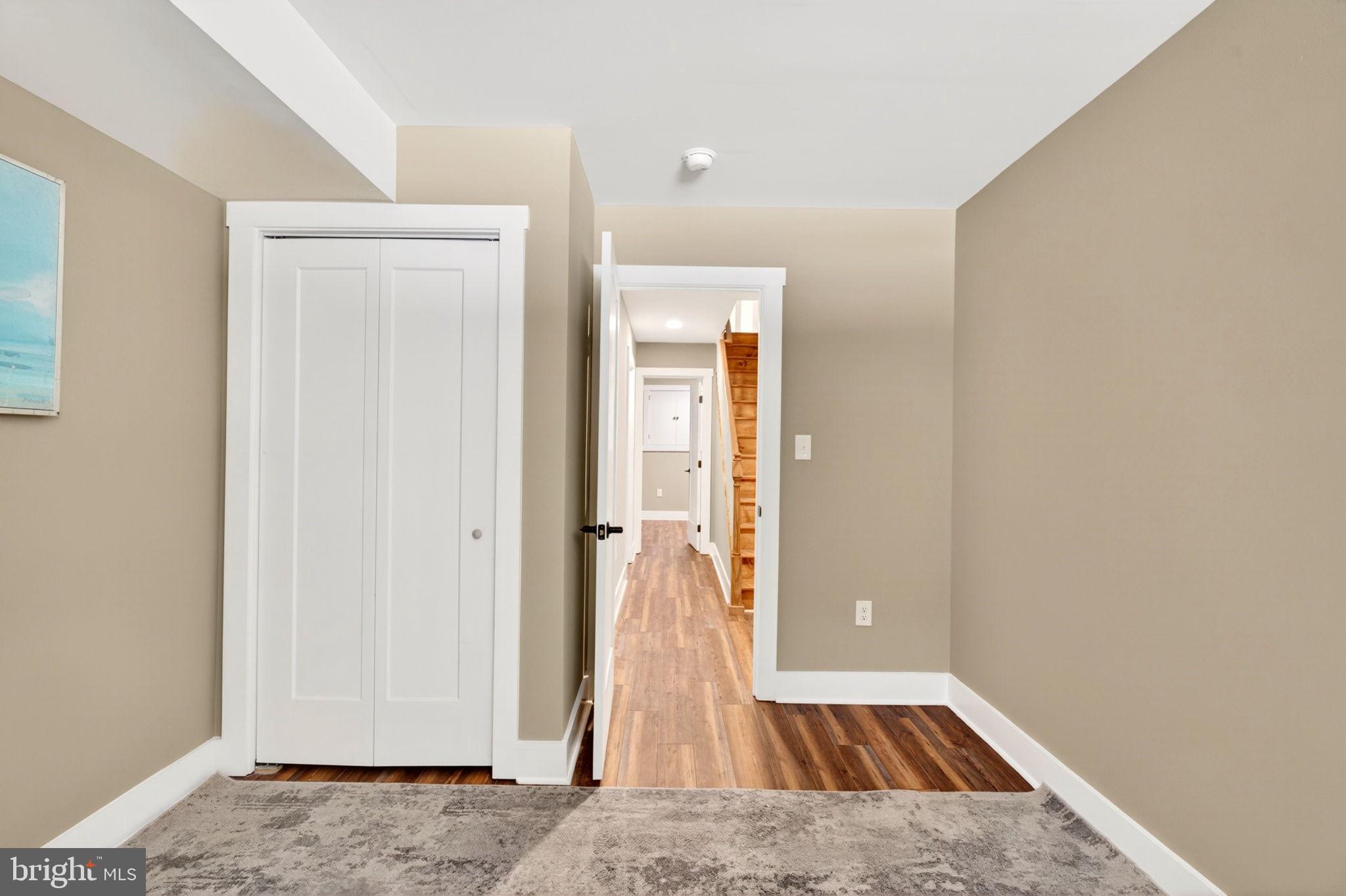 LOCUST POINT - Residential