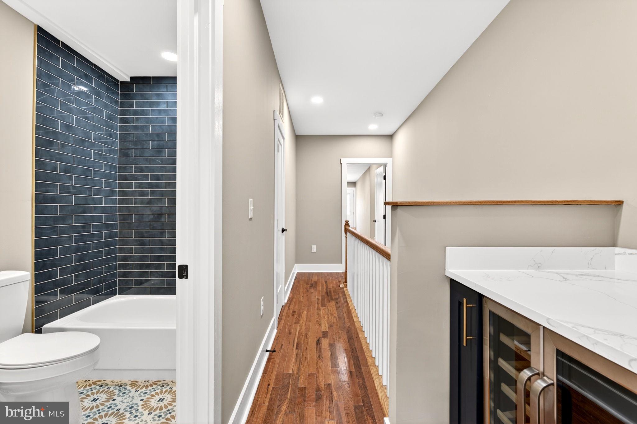 LOCUST POINT - Residential