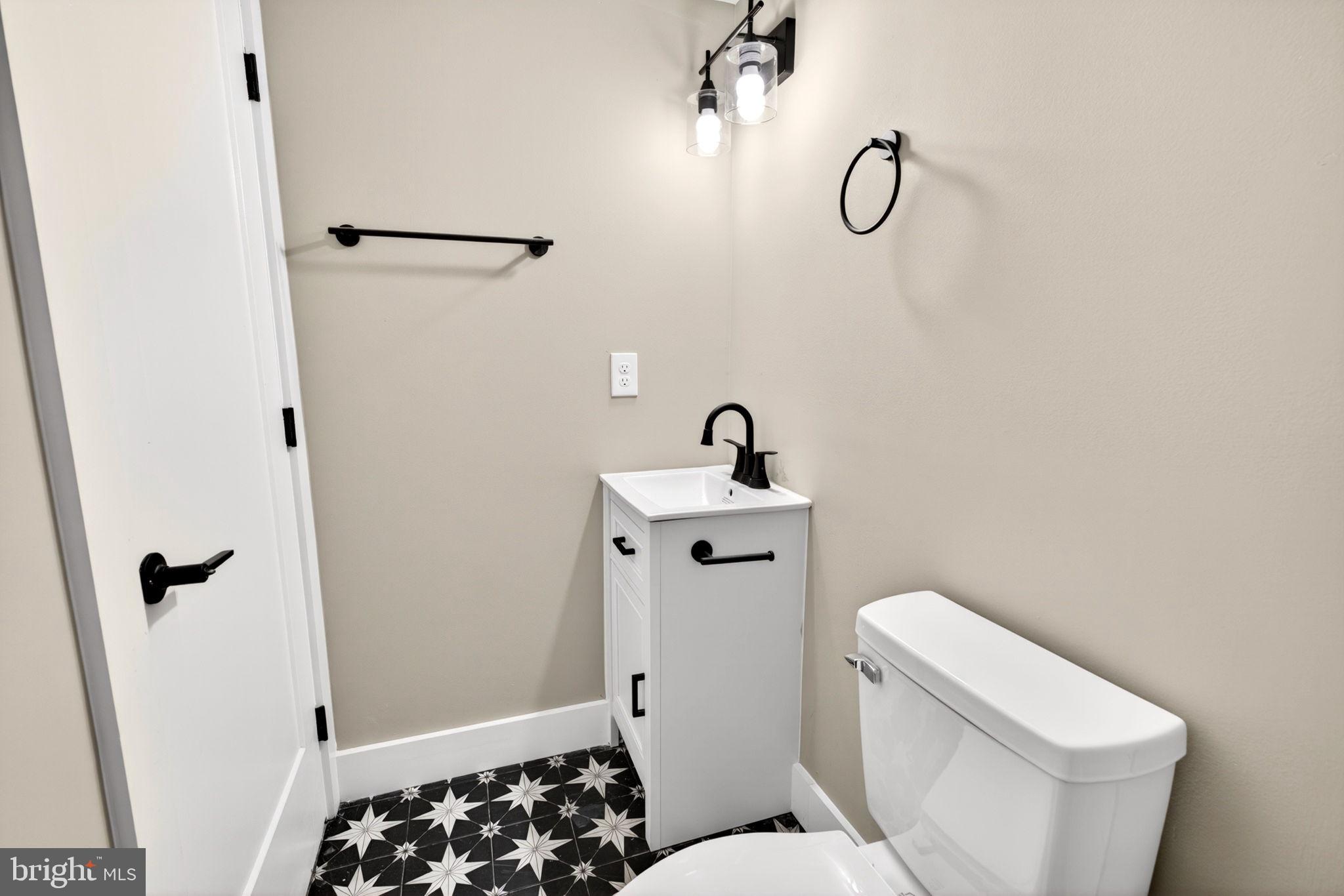 LOCUST POINT - Residential