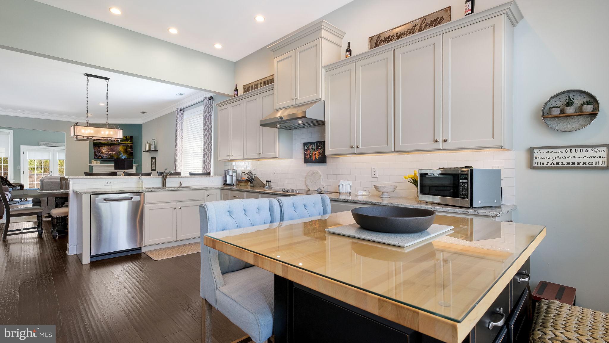 MEADOW GLEN - Residential