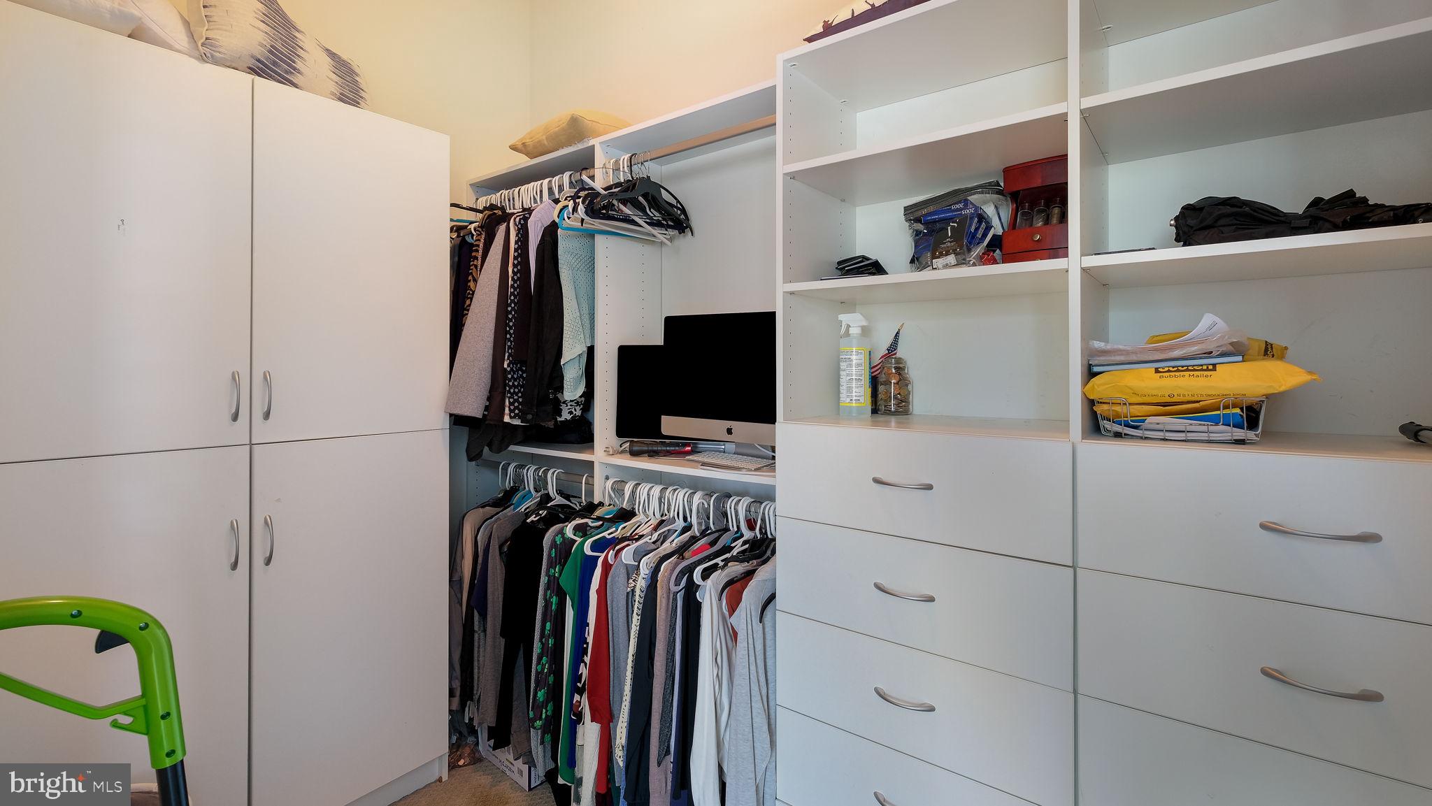 MEADOW GLEN - Residential