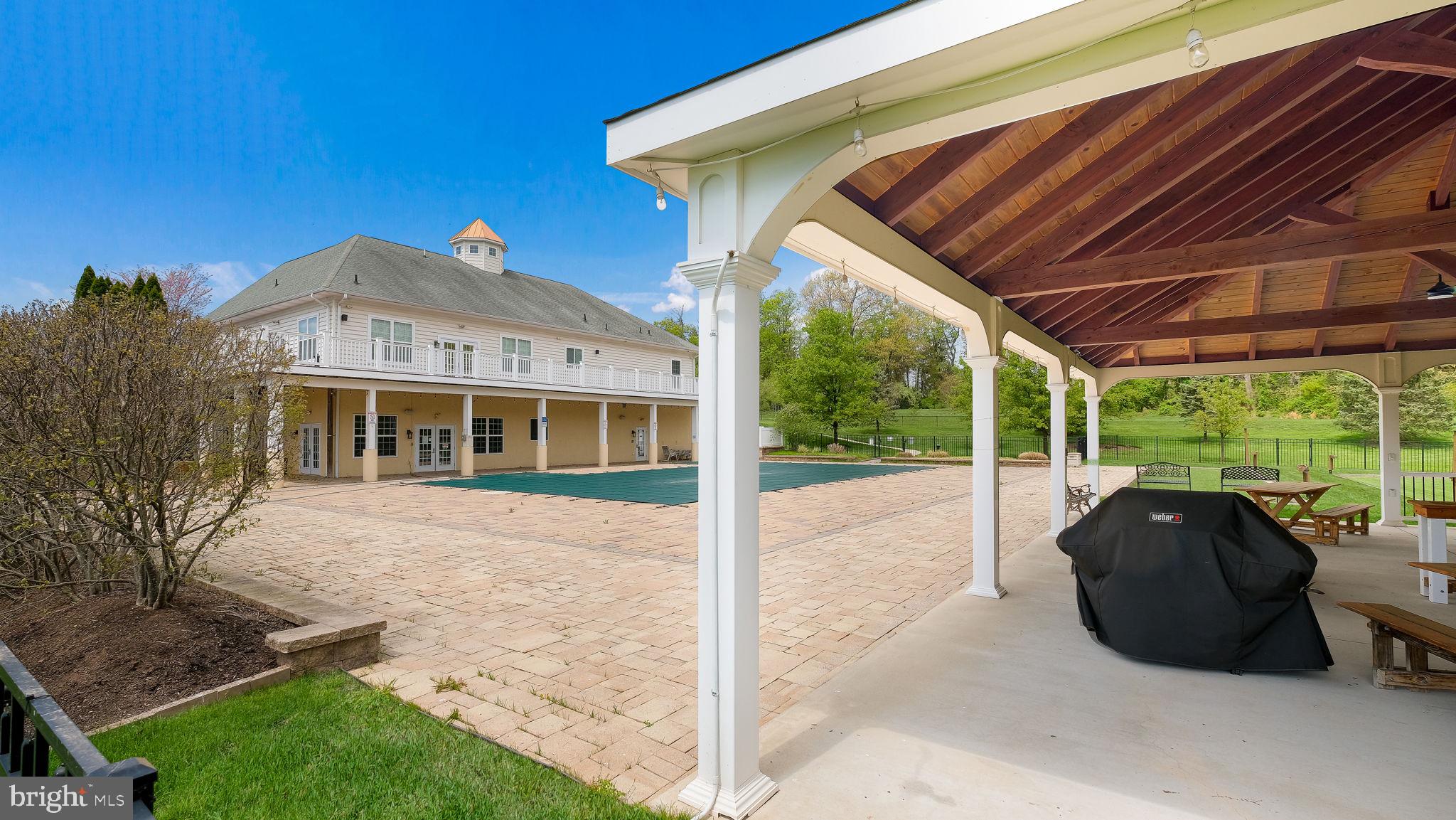 MEADOW GLEN - Residential